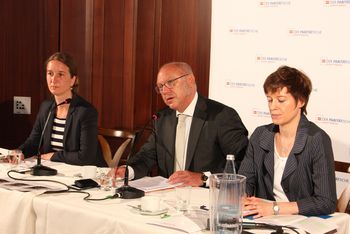 Pressekonferenz "Mut zur Korrektur"