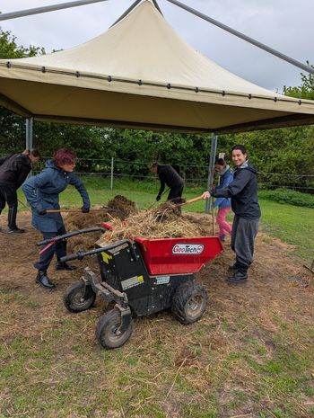 Mitarbeitende des Paritätischen Gesamtverbands zu Besuch auf dem Jugendhof Brandenburg