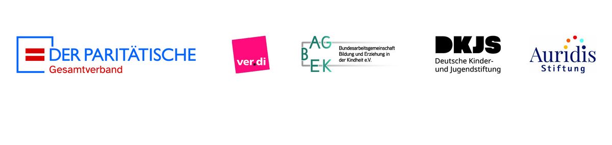 Abgebildet sind die Logos des Paritätischen Gesamtverbands, von ver.di - Vereinte Dienstleistungsgewerkschaft, der Bundesarbeitsgemeinschaft Bildung und Erziehung in der Kindheit e.V., der Deutschen Kinder- und Jugendstiftung und von der Auridis Stiftung
