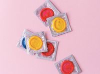 Foto von bunten Kondomen